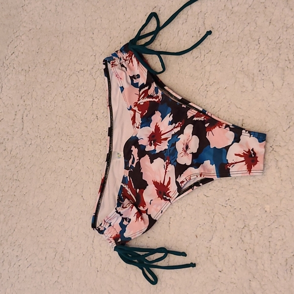 Beachsissi Tankini Set - Picture 4 of 6